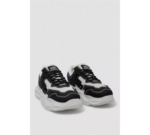 Кросівки чоловічі демісезонні, колір біло-чорний, 243RHK05