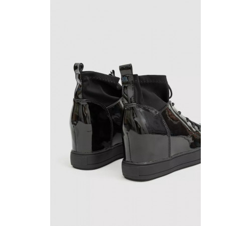 Туфли-сникерсы женские лаковые, цвет черный, 131RA80-1.