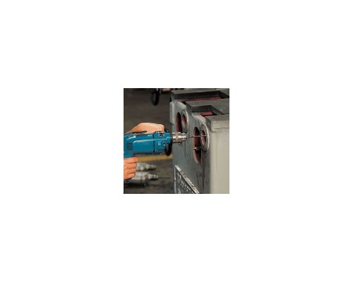 Дрель Makita DP4700 Дрель Makita DP4700