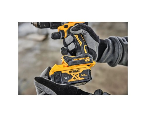 Шуруповерт DeWALT 18V XR Li-Ion 5Ah, 90 Нм, 0-650/0-2000 об/мин., кейс TSTAK (DCD805P2T) Шуруповерт DeWALT 18V XR Li-Ion 5Ah, 90 Нм, 0-650/0-2000 об/мин., кейс TSTAK (DCD805P2T)