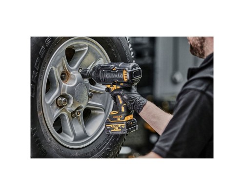 Гайковерт DeWALT 18 В XR Li-lon 2x5Ah, 1396 Нм (DCF900P2G) Гайковерт DeWALT 18 В XR Li-lon 2x5Ah, 1396 Нм (DCF900P2G)