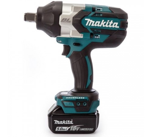 Гайковерт Makita LXT, 5Аг х 2шт, Makpac, 1050Нм, 3/4" (DTW1001RTJ) Гайковерт Makita LXT, 5Аг х 2шт, Makpac, 1050Нм, 3/4" (DTW1001RTJ)