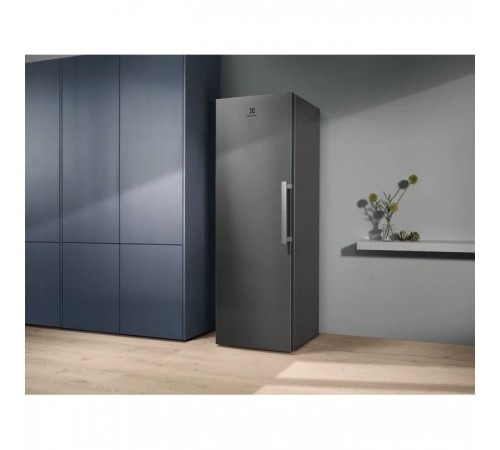Морозильная камера Electrolux RUT7ME28X2 Морозильная камера Electrolux RUT7ME28X2