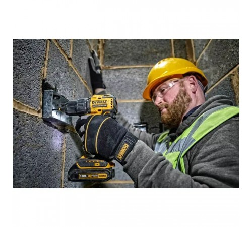 Шуруповерт DeWALT XR Li-Ion 18 В, 65 Нм, 2 АКБ + ЗП, кейс (DCD708D2T) Шуруповерт DeWALT XR Li-Ion 18 В, 65 Нм, 2 АКБ + ЗП, кейс (DCD708D2T)