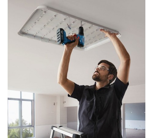 Шуруповерт Bosch GSR 185-LI, 2х2.0 Ah, ЗП GAL 18V-20, кейс (0.601.9K3.000) Шуруповерт Bosch GSR 185-LI, 2х2.0 Ah, ЗП GAL 18V-20, кейс (0.601.9K3.000)