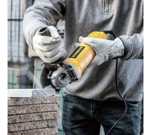 Шліфувальна машина DeWALT 950 Вт, 12000 об/хв, 125 мм, 1.8 кг (DWE4117) Шліфувальна машина DeWALT 950 Вт, 12000 об/хв, 125 мм, 1.8 кг (DWE4117)