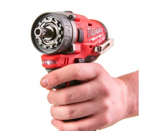 Шуруповерт Milwaukee M12 FPDXKIT-202X, 44Нм, 2x2Ач, 2 насадки, кейс (4933464138) Шуруповерт Milwaukee M12 FPDXKIT-202X, 44Нм, 2x2Ач, 2 насадки, кейс (4933464138)