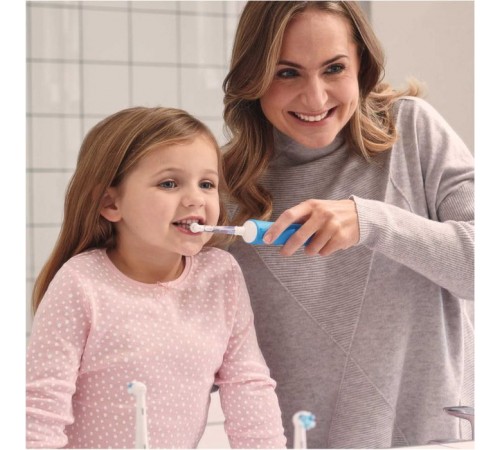 Насадка для зубной щетки Oral-B Kids Frozen II, 2 шт (4210201383994) Насадка для зубной щетки Oral-B Kids Frozen II, 2 шт (4210201383994)