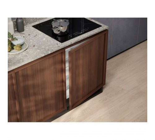 Морозильная камера Electrolux LYB2AE82S Морозильная камера Electrolux LYB2AE82S