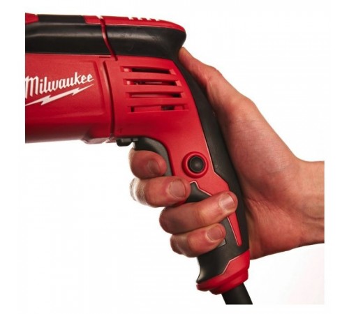 Дриль Milwaukee PD2E 24 R ,60 Нм, HD кейс (4933419595) Дриль Milwaukee PD2E 24 R ,60 Нм, HD кейс (4933419595)