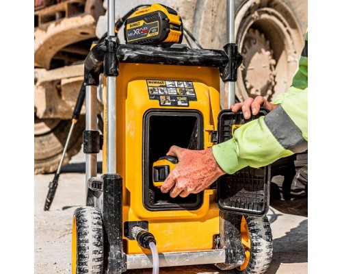 Мийка високого тиску DeWALT XR Li-Ion, 165 бар, шланг 6 м (без АКБ та ЗП) (DCMPW1600N) Мийка високого тиску DeWALT XR Li-Ion, 165 бар, шланг 6 м (без АКБ та ЗП) (DCMPW1600N)