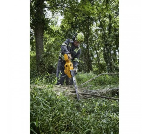 Цепная пила DeWALT 54 В, шина 50 см, цепь OREGON 3/8 (DCMCS575X1) Цепная пила DeWALT 54 В, шина 50 см, цепь OREGON 3/8 (DCMCS575X1)