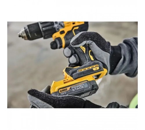 Шуруповерт DeWALT XR Li-Ion PowerStack 90 Нм, 18V 2x1.7Ah, кейс TSTAK (DCD805E2T) Шуруповерт DeWALT XR Li-Ion PowerStack 90 Нм, 18V 2x1.7Ah, кейс TSTAK (DCD805E2T)