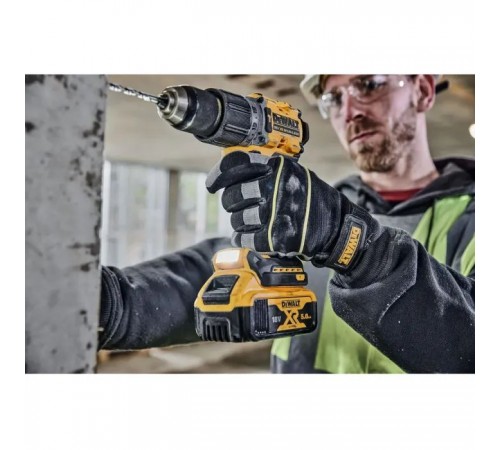 Шуруповерт DeWALT 18V XR Li-Ion 5Ah, 90 Нм, 0-650/0-2000 об/хв., кейс TSTAK (DCD805P2T) Шуруповерт DeWALT 18V XR Li-Ion 5Ah, 90 Нм, 0-650/0-2000 об/хв., кейс TSTAK (DCD805P2T)