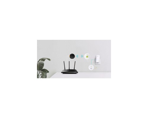 Ретранслятор TP-Link RE220 Ретранслятор TP-Link RE220