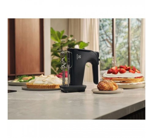 Миксер Electrolux EHM4B Миксер Electrolux EHM4B