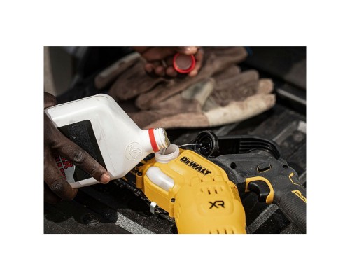 Цепная пила DeWALT мини, 18 В XR Li-lon, бесщеточная, шина 20 см (без АКБ и ЗУ) (DCMPS520N)