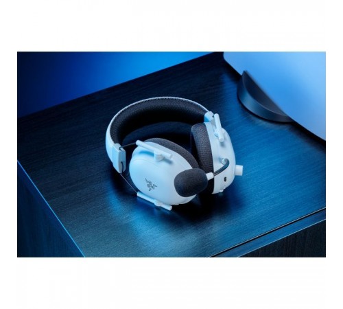 Навушники Razer BlackShark V2 Pro for PS5 White (RZ04-04530600-R3G1) Навушники Razer BlackShark V2 Pro for PS5 White (RZ04-04530600-R3G1)