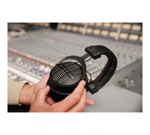Наушники Beyerdynamic DT 1990 Pro MK II Black (531070) Наушники Beyerdynamic DT 1990 Pro MK II Black (531070)