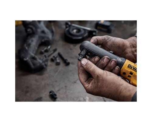 Гайковерт DeWALT угловой, XR Li-Ion PowerStack 18 GFN, 1.7Ah, 102 Нм (DCF510E2G)