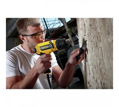 Будівельний фен Stanley FatMax, 2000 Вт, 65 - 650 C, 0.9 кг, кейс (FME670K) Будівельний фен Stanley FatMax, 2000 Вт, 65 - 650 C, 0.9 кг, кейс (FME670K)