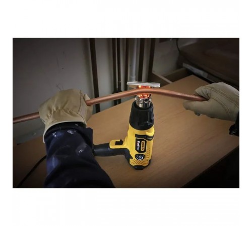 Будівельний фен Stanley FatMax, 2000 Вт, 65 - 650 C, 0.9 кг, кейс (FME670K) Будівельний фен Stanley FatMax, 2000 Вт, 65 - 650 C, 0.9 кг, кейс (FME670K)