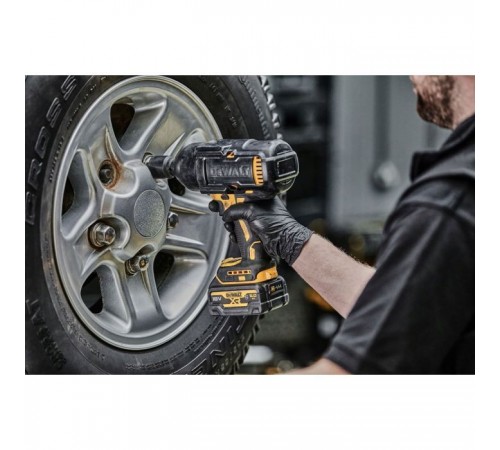 Гайковерт DeWALT 18 В XR Li-lon 2x5Ah, 1396 Нм (DCF900P2G) Гайковерт DeWALT 18 В XR Li-lon 2x5Ah, 1396 Нм (DCF900P2G)