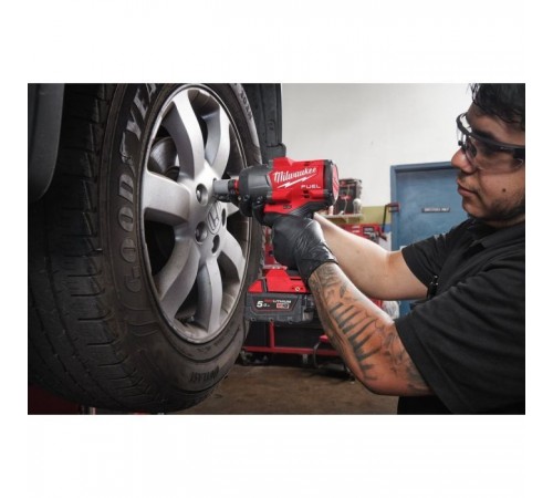 Гайковерт Milwaukee 1/2", M18 FHIW2F12-502X, 2034Нм, 2x5Ah, HD кейс (4933492783) Гайковерт Milwaukee 1/2", M18 FHIW2F12-502X, 2034Нм, 2x5Ah, HD кейс (4933492783)