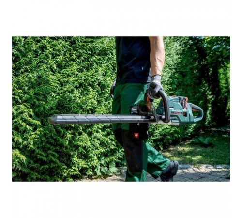 Кусторез Metabo HS 18 LTX BL 75 18В, 75см (без АКБ и ЗУ) (601724850) Кусторез Metabo HS 18 LTX BL 75 18В, 75см (без АКБ и ЗУ) (601724850)