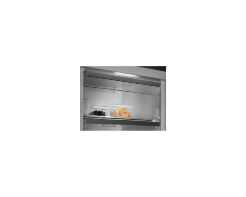 Морозильна камера Electrolux RUT7ME28X2 Морозильна камера Electrolux RUT7ME28X2