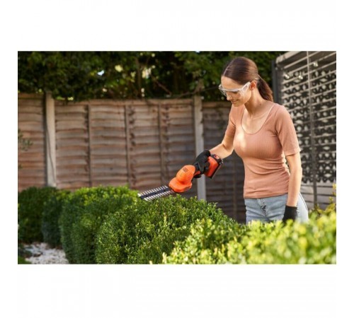 Кущоріз Black&Decker 18 В, 2Ah, насадки- 20 см/8 мм, 10 см/18 мм, (BCSS18D1) Кущоріз Black&Decker 18 В, 2Ah, насадки- 20 см/8 мм, 10 см/18 мм, (BCSS18D1)