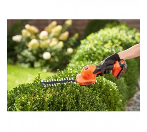 Кущоріз Black&Decker 18 В, 2Ah, насадки- 20 см/8 мм, 10 см/18 мм, (BCSS18D1) Кущоріз Black&Decker 18 В, 2Ah, насадки- 20 см/8 мм, 10 см/18 мм, (BCSS18D1)