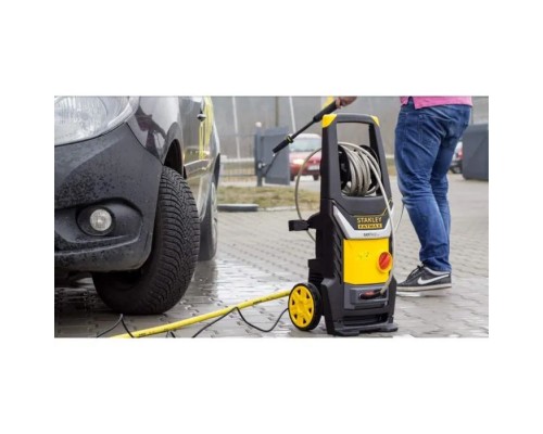 Мийка високого тиску Stanley FATMAX, 2.1 кВт, 145 бар, шланг 8м. (SXFPW21MPE) Мийка високого тиску Stanley FATMAX, 2.1 кВт, 145 бар, шланг 8м. (SXFPW21MPE)